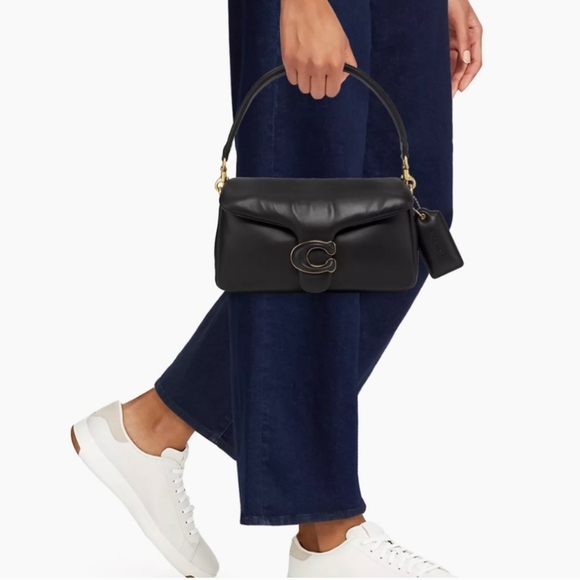 Coach Pillow Tabby 26 - Picture 3 of 8